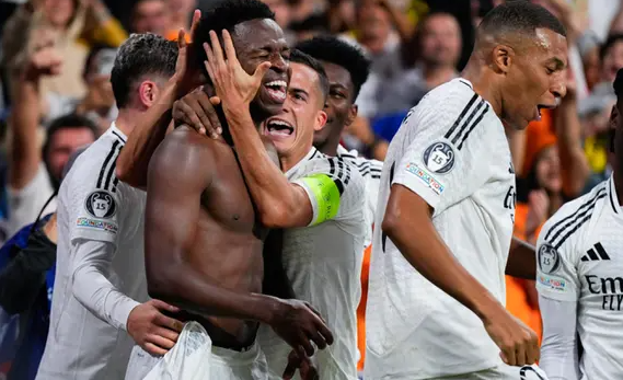 Real Madrid menunjukkan ketidakpuasan yang mendalam. Klub ibu kota Spanyol ini merasa kurang dihargai oleh UEFA setelah Vinicius Junior dan Dani Carvajal tidak berhasil meraih penghargaan Ballon d'Or 2024, yang akhirnya jatuh ke tangan Rodri.