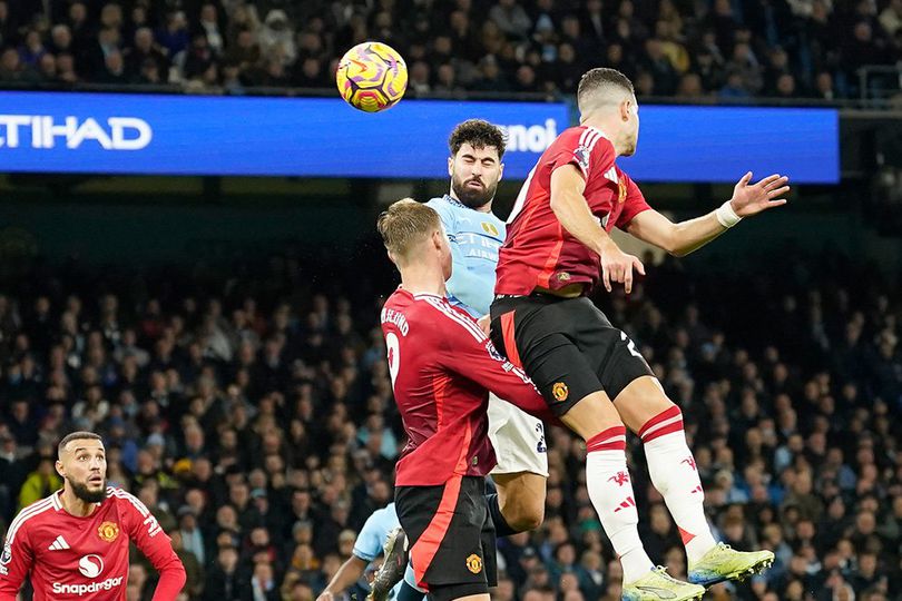 Man United Kalahkan Man City